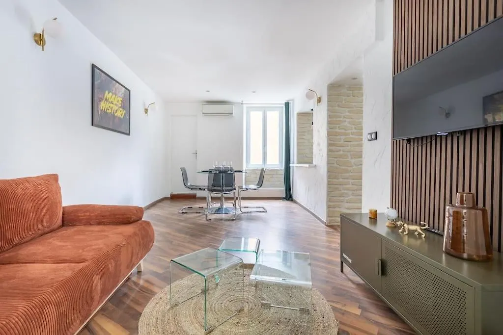 Make History - Chamalieres Apartment 0*,