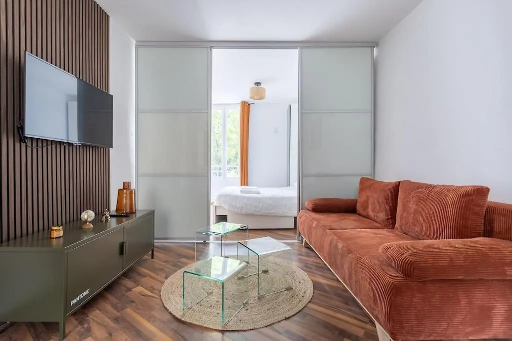 Make History - Chamalieres Apartment
