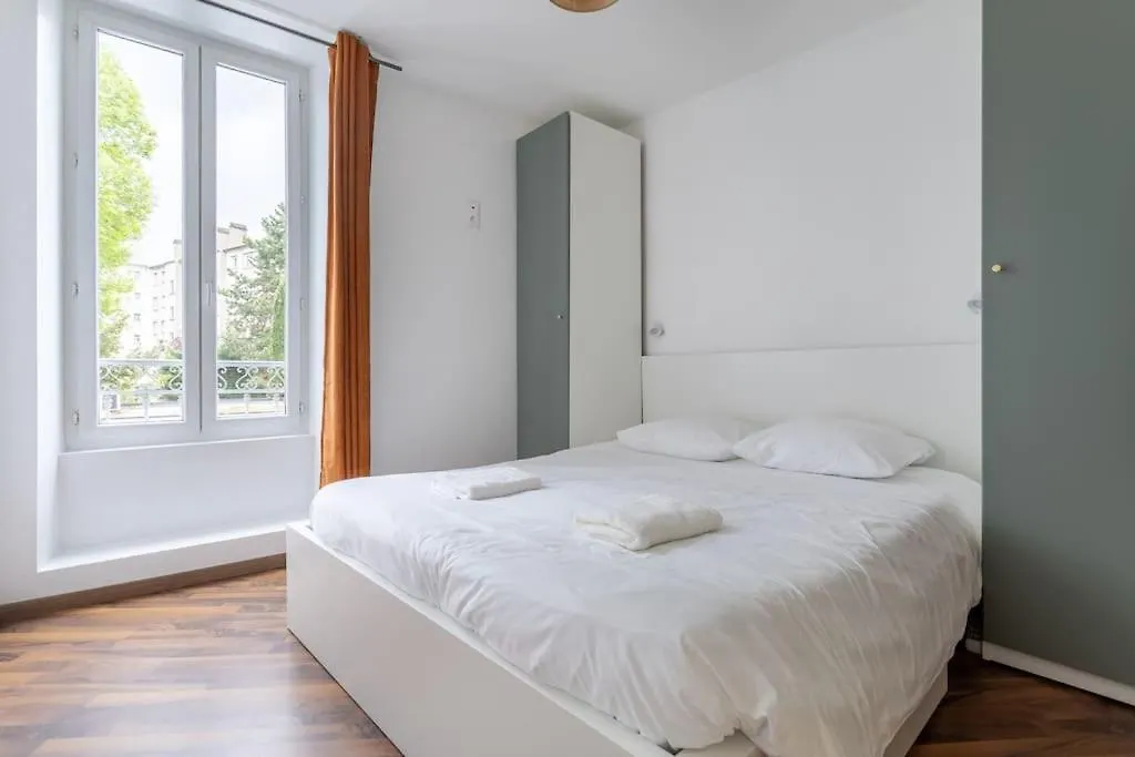 Make History - Chamalieres Apartment